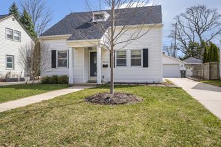 5122 Diversey BOULEVARD, Whitefish Bay, WI 53217