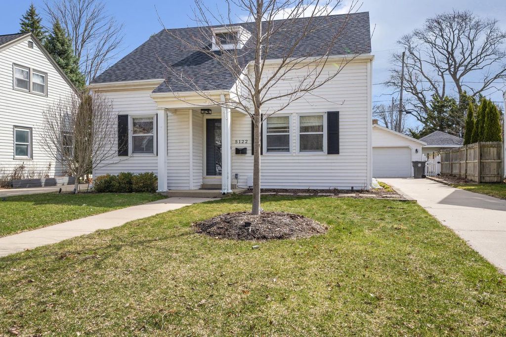 5122 Diversey BOULEVARD, Whitefish Bay, WI 53217