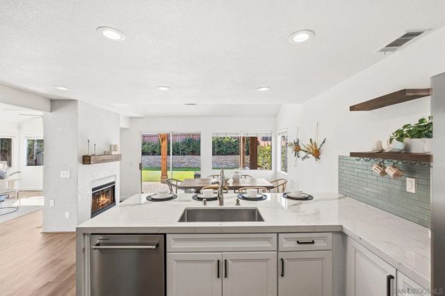 1851 Via Primero, Oceanside, CA 92056