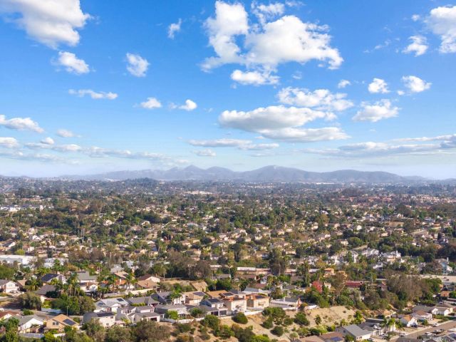 1851 Via Primero, Oceanside, CA 92056