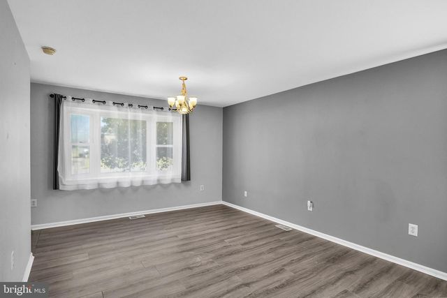 200 W LANDING RD, Blackwood, NJ 08012