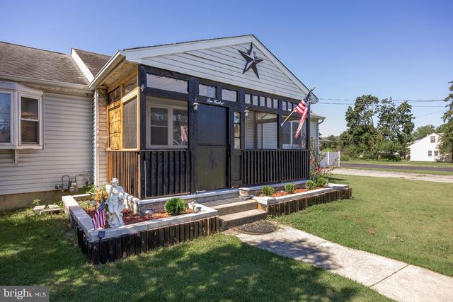 200 W LANDING RD, Blackwood, NJ 08012