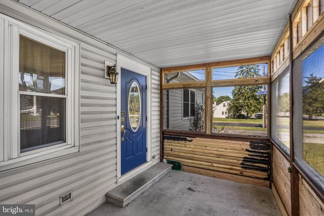 200 W LANDING RD, Blackwood, NJ 08012