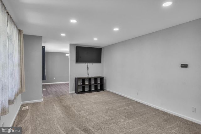 200 W LANDING RD, Blackwood, NJ 08012