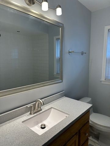 5626 N Central Avenue, Chicago, IL 60646
