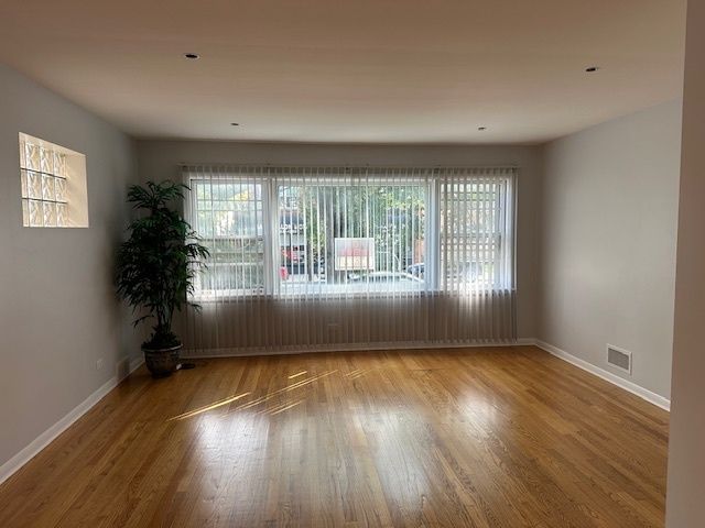 5626 N Central Avenue, Chicago, IL 60646
