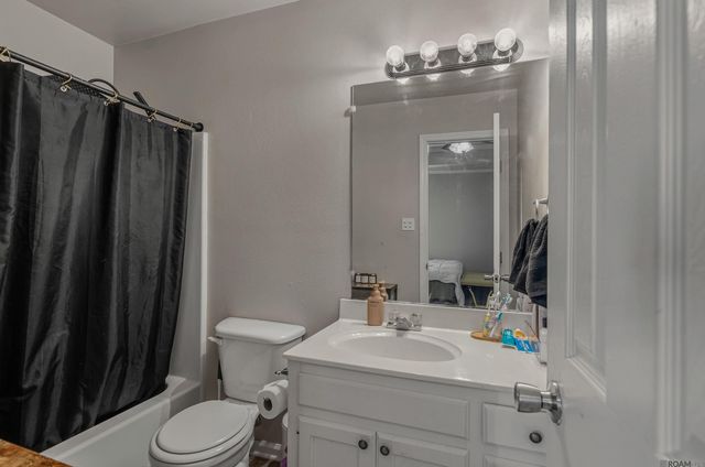 25418 Homestead Dr, Denham Springs, LA 70726