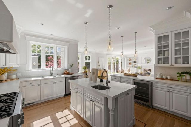 1425 Benito Avenue, Burlingame, CA 94010