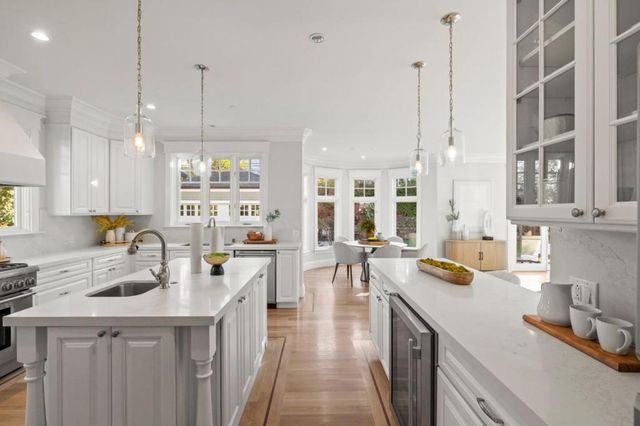 1425 Benito Avenue, Burlingame, CA 94010