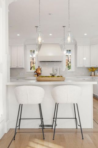 1425 Benito Avenue, Burlingame, CA 94010