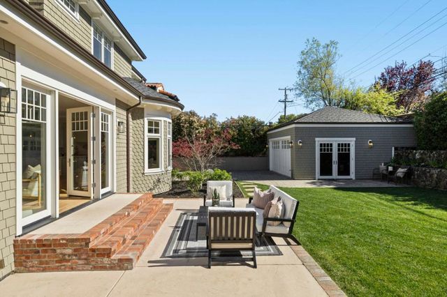 1425 Benito Avenue, Burlingame, CA 94010