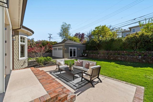 1425 Benito Avenue, Burlingame, CA 94010