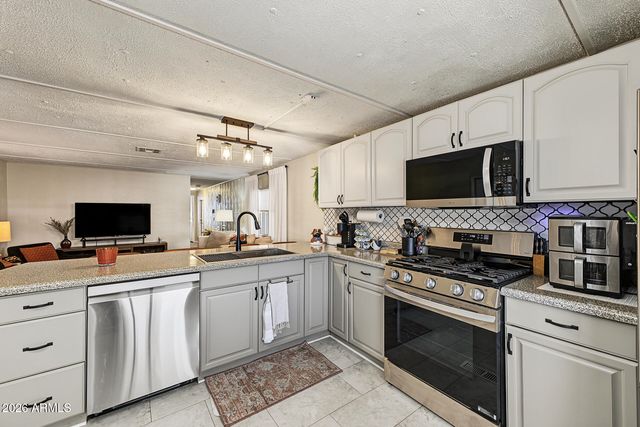 18026 N CAVE CREEK Road 106, Phoenix, AZ 85032