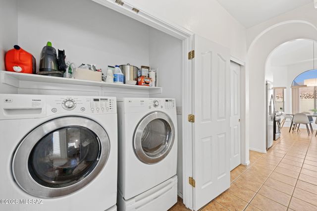 5732 W Cactus Garden Drive, Tucson, AZ 85742