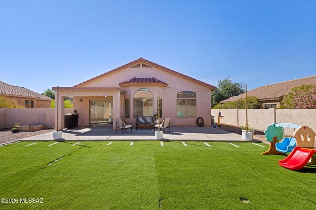 5732 W Cactus Garden Drive, Tucson, AZ 85742