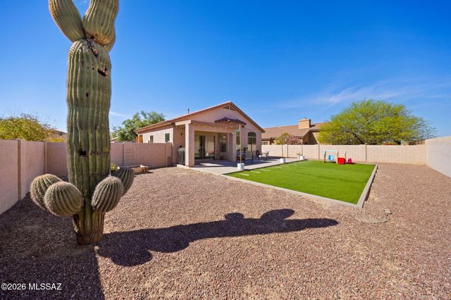 5732 W Cactus Garden Drive, Tucson, AZ 85742