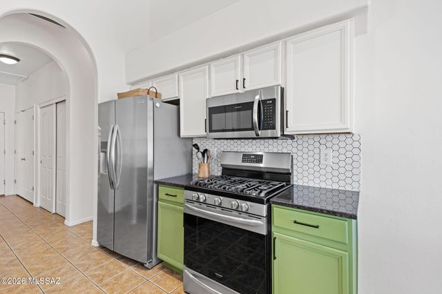 5732 W Cactus Garden Drive, Tucson, AZ 85742