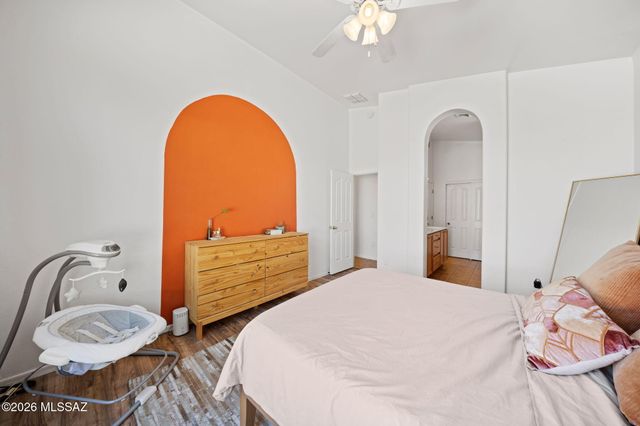 5732 W Cactus Garden Drive, Tucson, AZ 85742