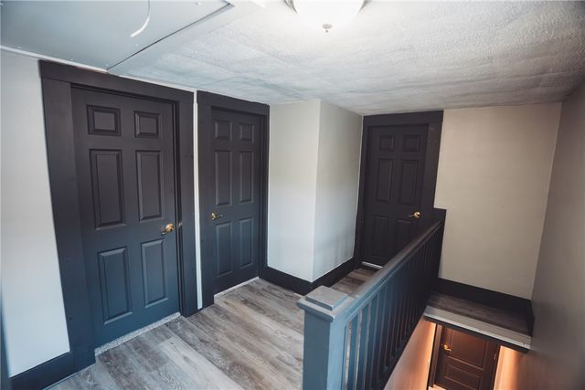 1739 N Water Ave, Hermitage, PA 16148