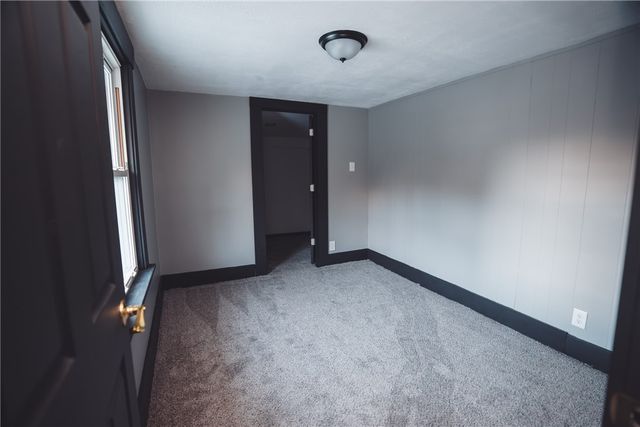 1739 N Water Ave, Hermitage, PA 16148