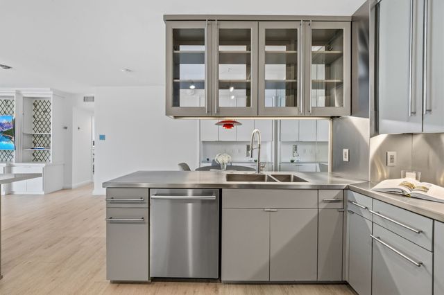 3310 Fairmount Street 16B, Dallas, TX 75201