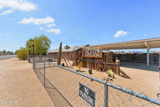 13202 W OCOTILLO Road, Glendale, AZ 85307