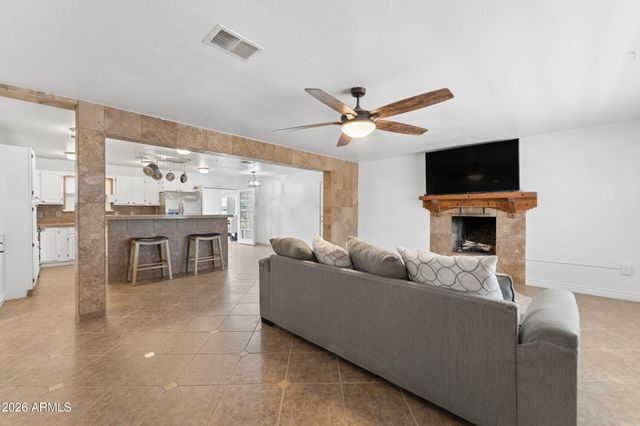 13202 W OCOTILLO Road, Glendale, AZ 85307