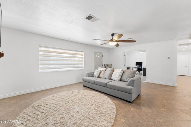13202 W OCOTILLO Road, Glendale, AZ 85307