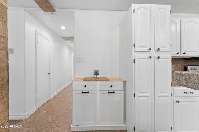 13202 W OCOTILLO Road, Glendale, AZ 85307