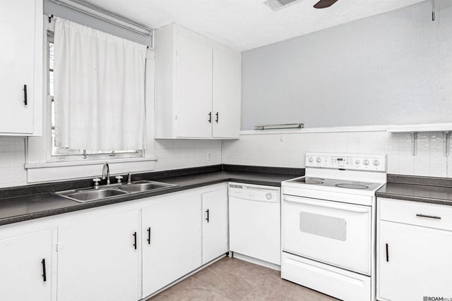 623 Avenue A, Port Allen, LA 70767