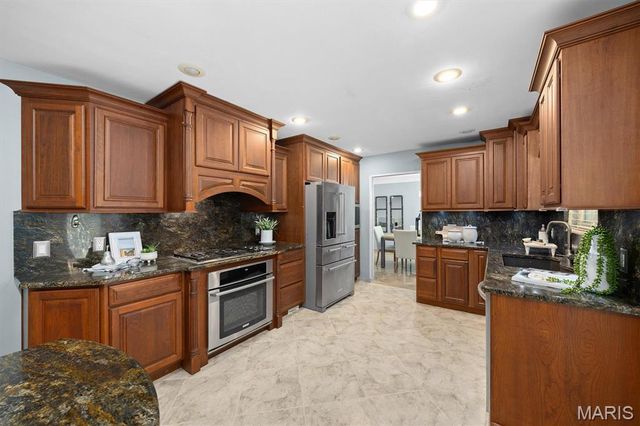 105 Autumn Lane, Belleville, IL 62223