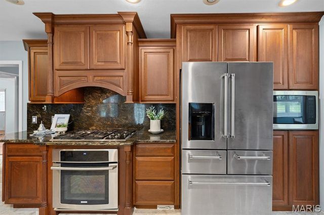 105 Autumn Lane, Belleville, IL 62223