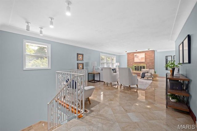 105 Autumn Lane, Belleville, IL 62223
