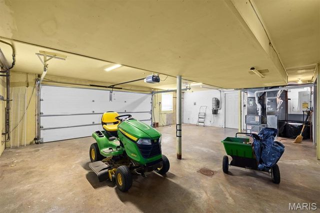 105 Autumn Lane, Belleville, IL 62223