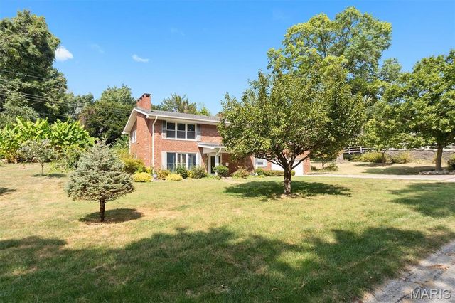 105 Autumn Lane, Belleville, IL 62223