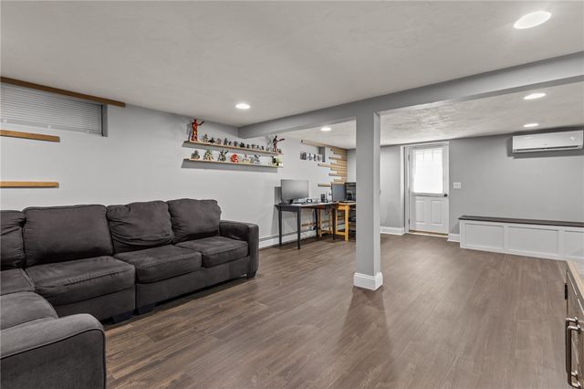 33 Fairhaven Road, Cumberland, RI 02864