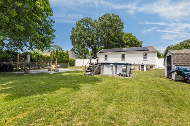 33 Fairhaven Road, Cumberland, RI 02864