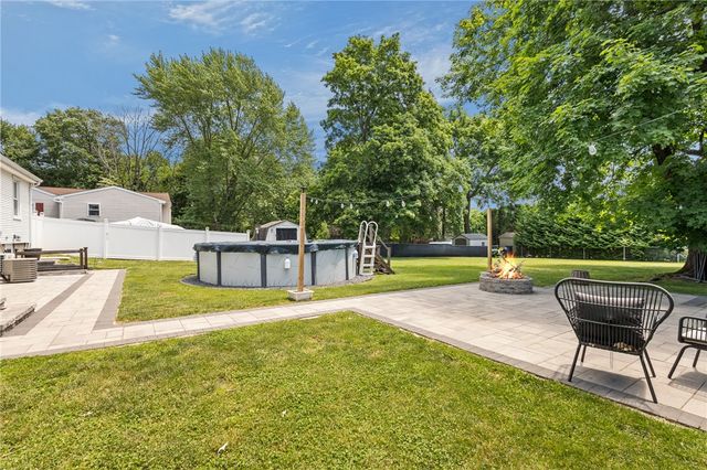 33 Fairhaven Road, Cumberland, RI 02864