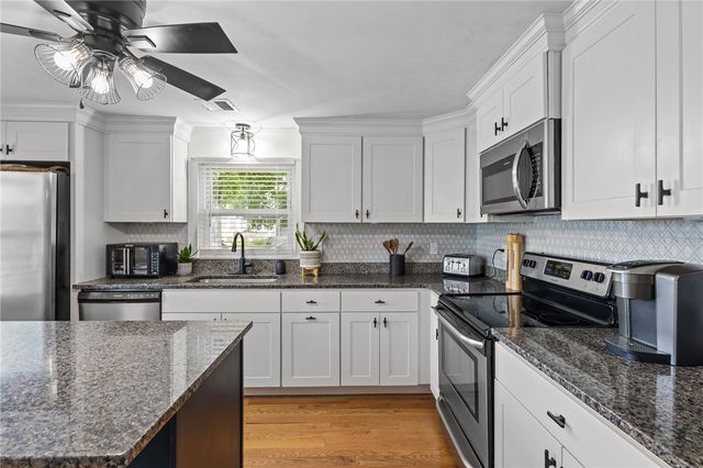 33 Fairhaven Road, Cumberland, RI 02864