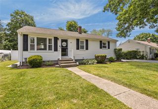 33 Fairhaven Road, Cumberland, RI 02864