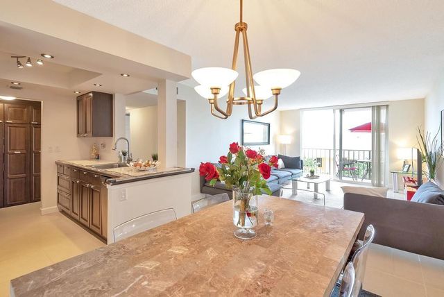 1009 N Ocean Boulevard 409, Pompano Beach, FL 33062