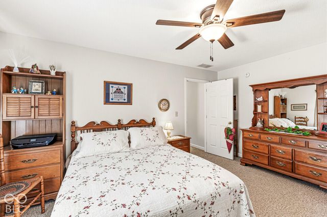 5701 Kensington Way N, Plainfield, IN 46168