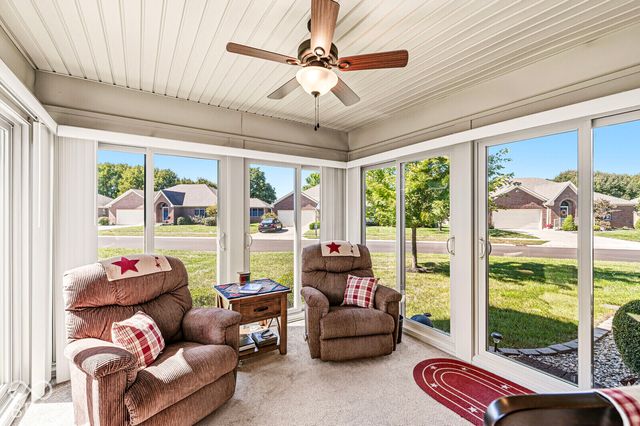 5701 Kensington Way N, Plainfield, IN 46168