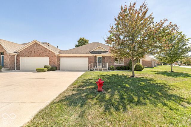 5701 Kensington Way N, Plainfield, IN 46168