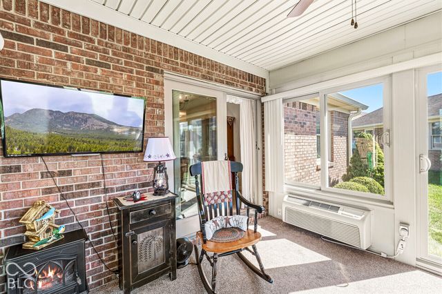 5701 Kensington Way N, Plainfield, IN 46168