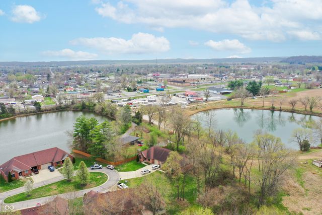 655 Mallards Crossing, Martinsville, IN 46151