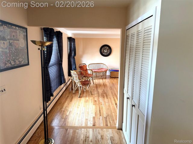 2570 Aspen Lane, Bloomfield Charter Township, MI 48302