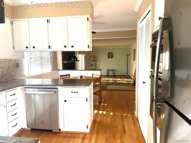 2570 Aspen Lane, Bloomfield Charter Township, MI 48302