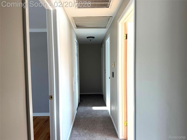 2570 Aspen Lane, Bloomfield Charter Township, MI 48302