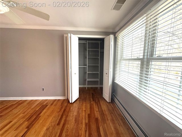 2570 Aspen Lane, Bloomfield Charter Township, MI 48302